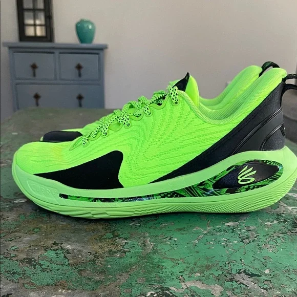 Under Armour Kids Curry 12 Basketball Shoes - Picture 4 of 9